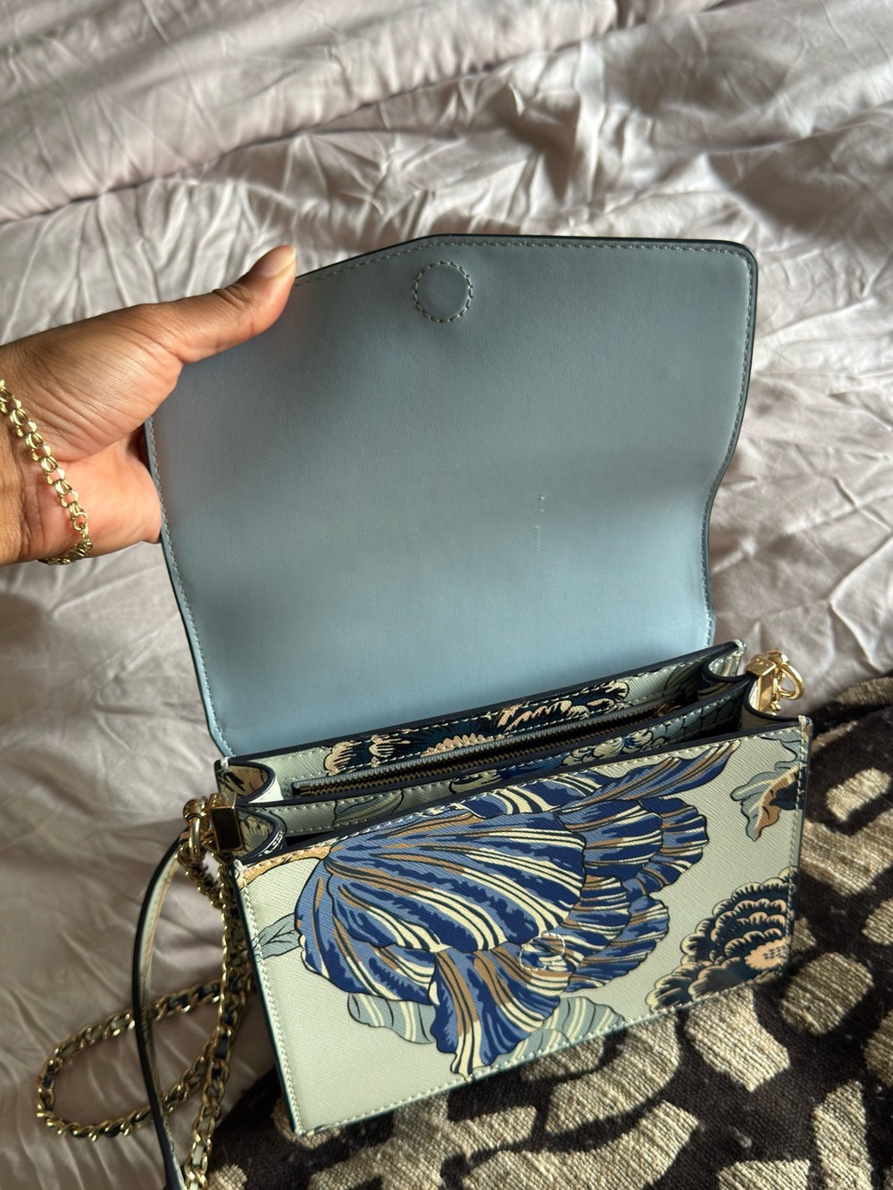 Tory Burch Robinson Floral Chain Shoulder Bag in Light Blue - Picture 6 of 8
